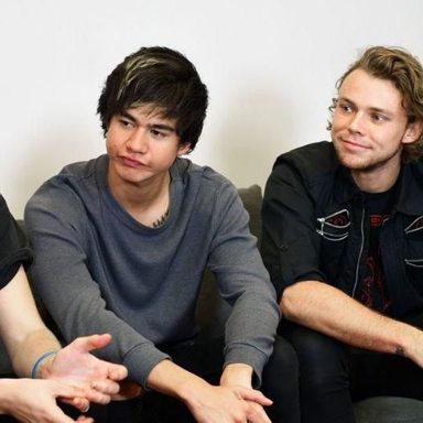 5 Seconds Of Summer photo 33