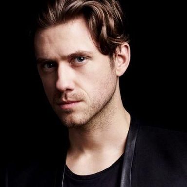 Aaron Tveit