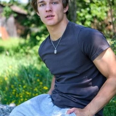 Alex Sampson photo 12