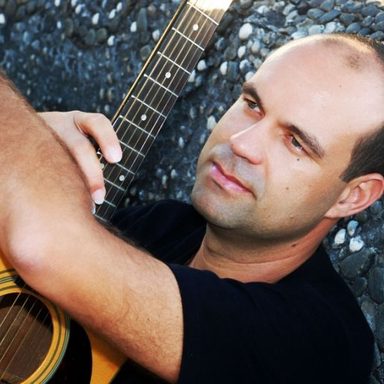 Alexandre Leão