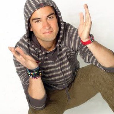 Alfonso Herrera photo 18
