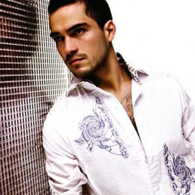 Alfonso Herrera photo 29