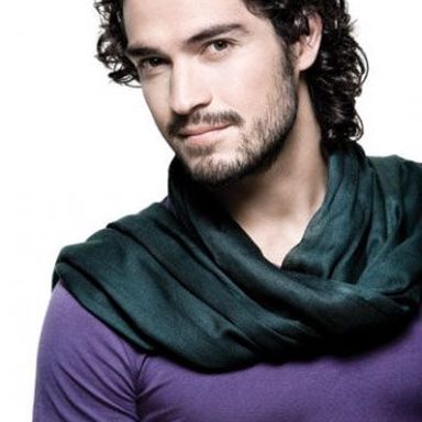 Alfonso Herrera photo 12