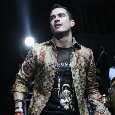 Alfonso Herrera photo 14