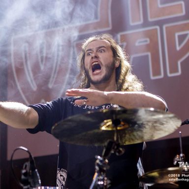Alien Weaponry