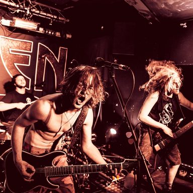 Alien Weaponry
