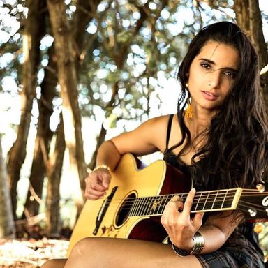 Aline Abreu photo 39