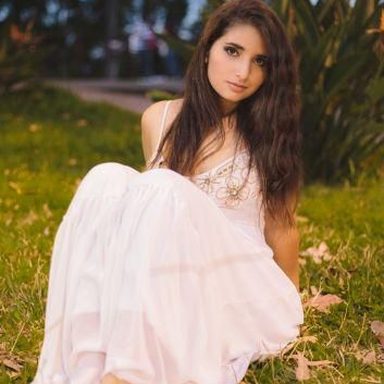 Aline Abreu photo 17