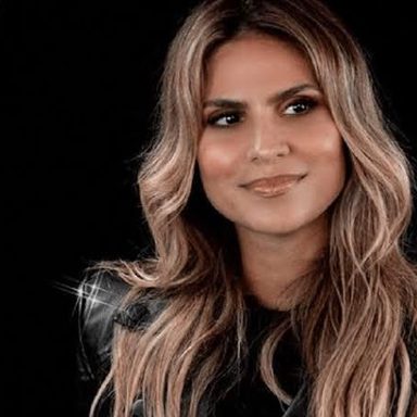 Aline Barros photo 47