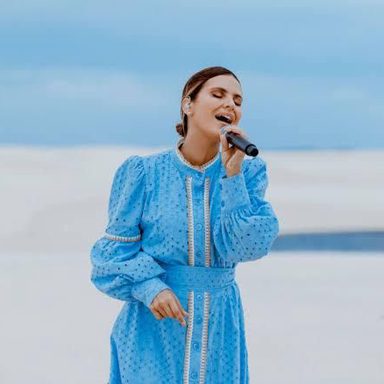 Aline Barros photo 20