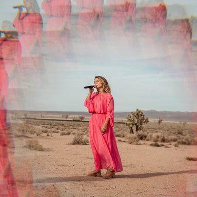 Aline Barros photo 19