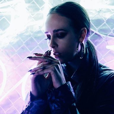 Allie X photo 29