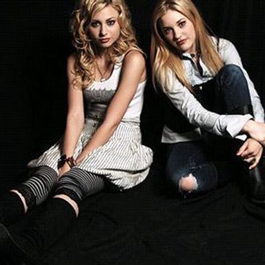 Aly & AJ photo 24