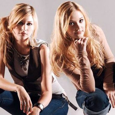 Aly & AJ photo 18