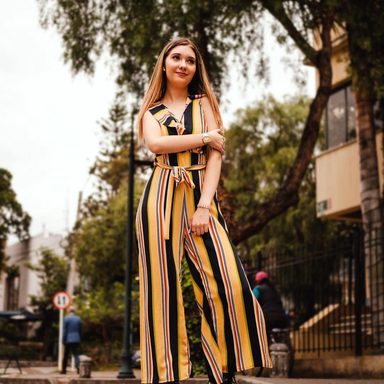 Amara Que Linda