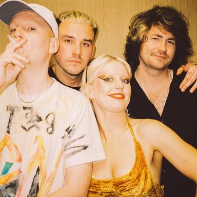Amyl And The Sniffers