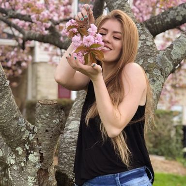 Ana Julia Valentin