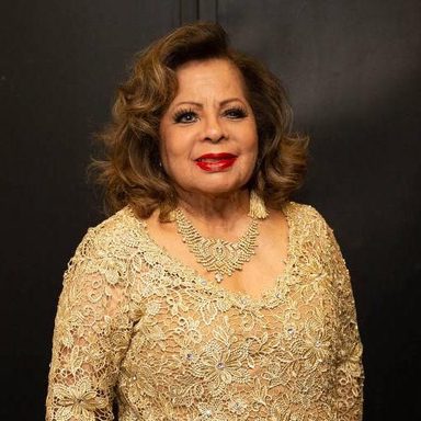 Angela Maria photo 10