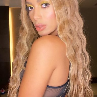 Anitta photo 360