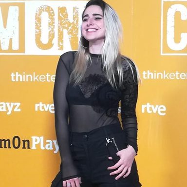 Anna Linares