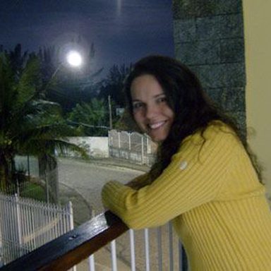 Anna Paula Miguez