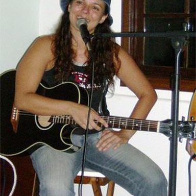 Anna Paula Miguez
