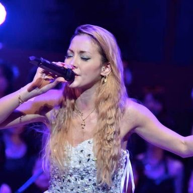 Anna Tsuchiya photo 11
