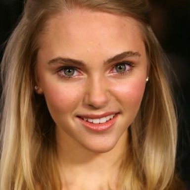AnnaSophia Robb photo 16