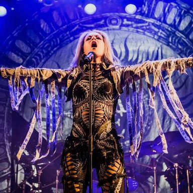 Arch Enemy photo 32