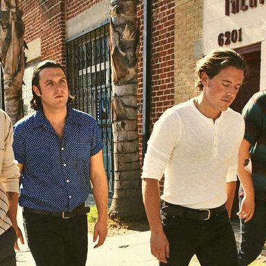 Arctic Monkeys photo 9