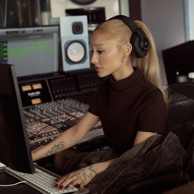 Ariana Grande photo 44