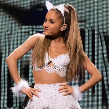 Ariana Grande photo 335