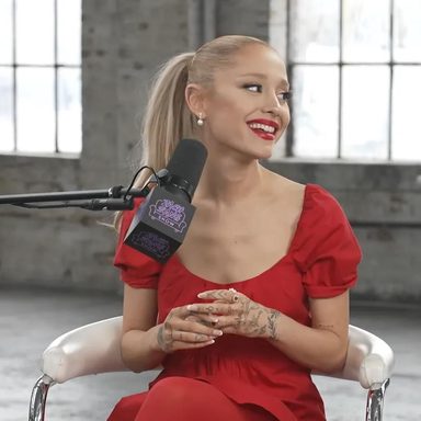 Ariana Grande photo 28