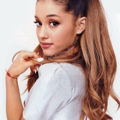 Ariana Grande photo 320