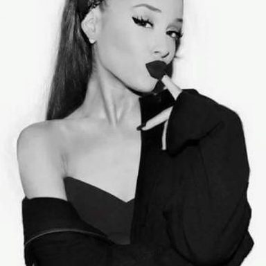 Ariana Grande photo 254