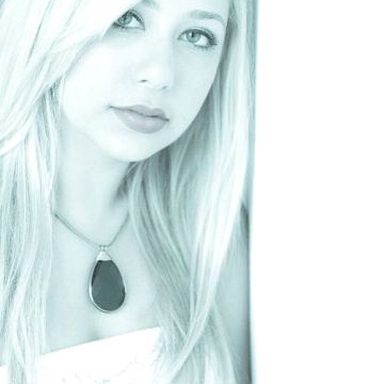 Ariel Moore photo 9