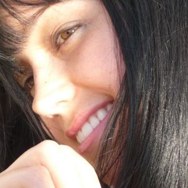 Ariely Bonatti photo 39