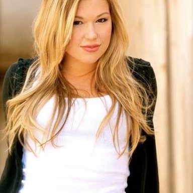 Ashlee Hewitt