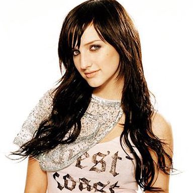Ashlee Simpson photo 25