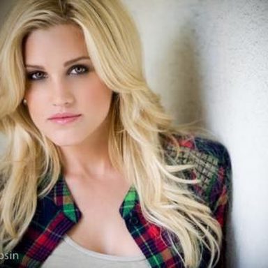 Ashley Roberts photo 17