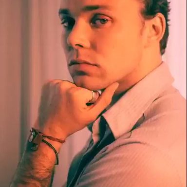 Ashton Irwin