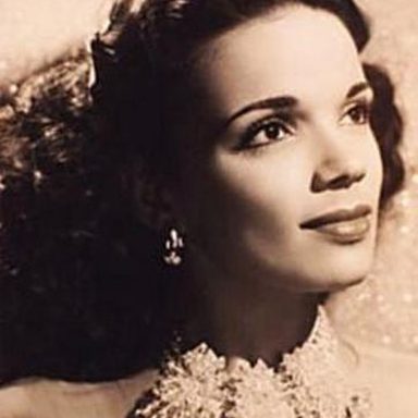 Aurora Miranda photo 11