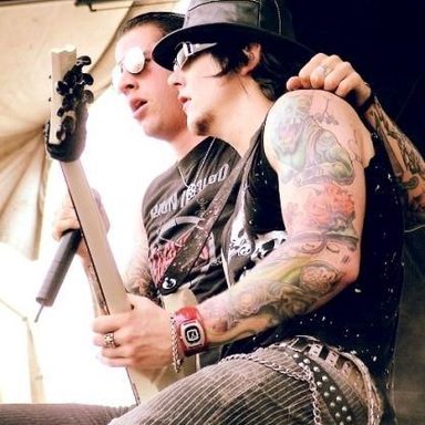 Avenged Sevenfold photo 17