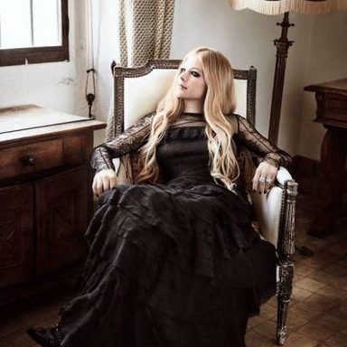 Avril Lavigne photo 72