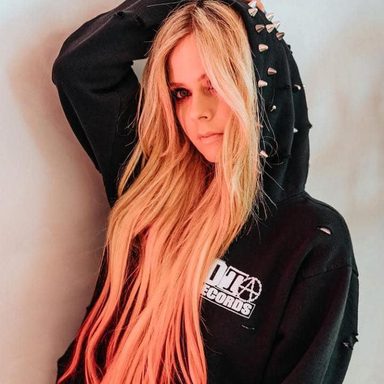 Avril Lavigne photo 36