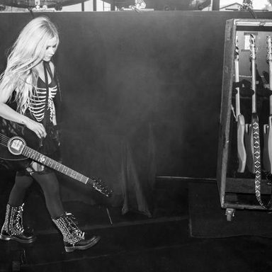 Avril Lavigne photo 89