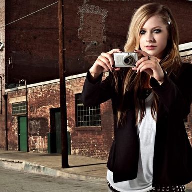 Avril Lavigne photo 400