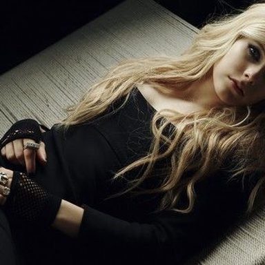 Avril Lavigne photo 321