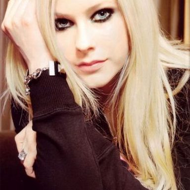 Avril Lavigne photo 415