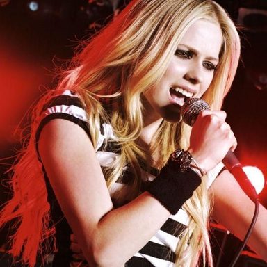 Avril Lavigne photo 111